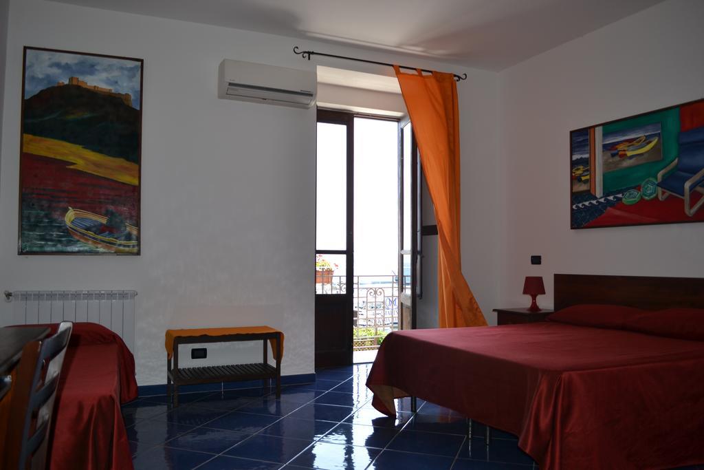 מלון מילאצו Bed& Breakfast Maredomus מראה חיצוני תמונה